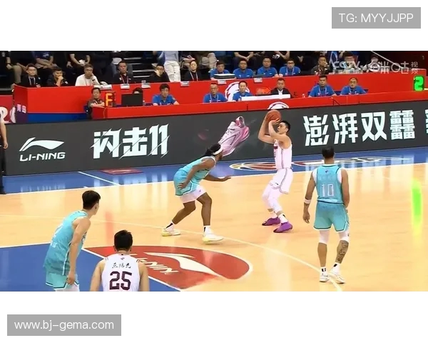 徐昕空接双手隔扣强势表现7分5篮板2盖帽2助攻助力球队取胜